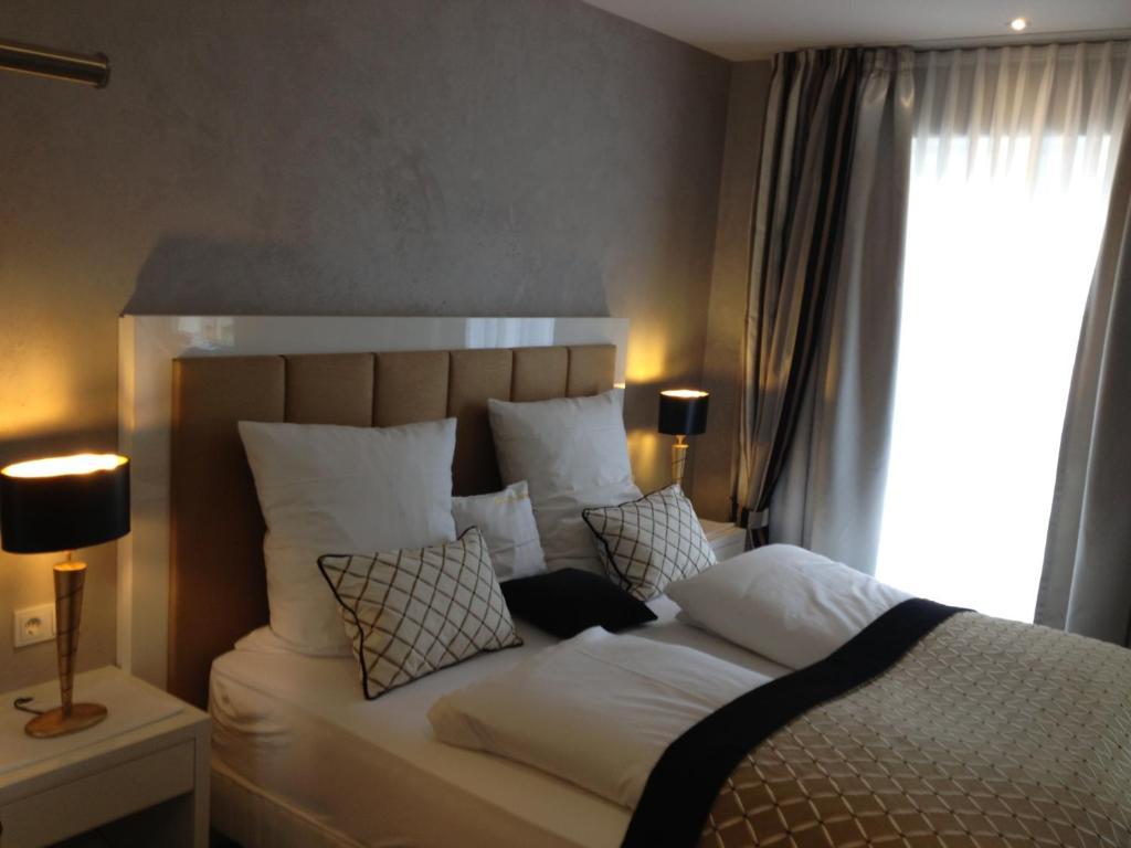 Hotel Kaiserhof ميدهباخ الغرفة الصورة